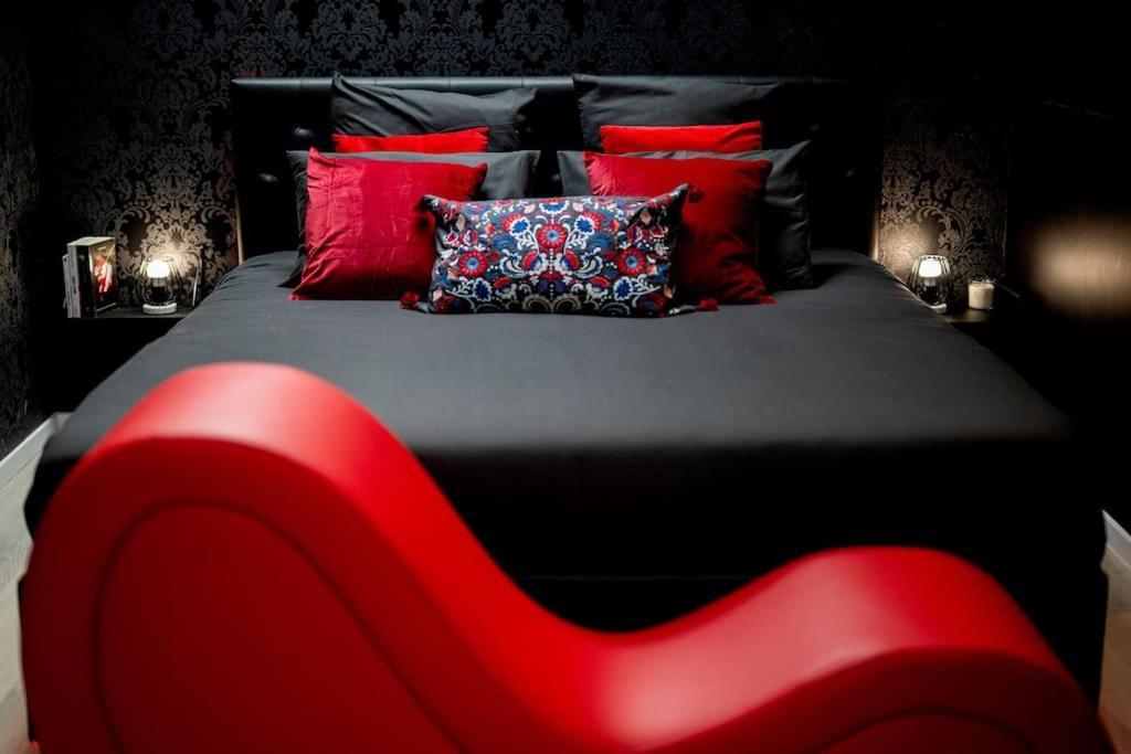 * Love Room Jacuzzi * Aubie-et-Espessas Exterior foto